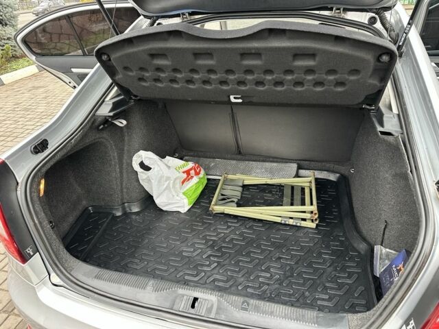 Серый Шкода Октавия, объемом двигателя 1.6 л и пробегом 178 тыс. км за 8700 $, фото 18 на Automoto.ua