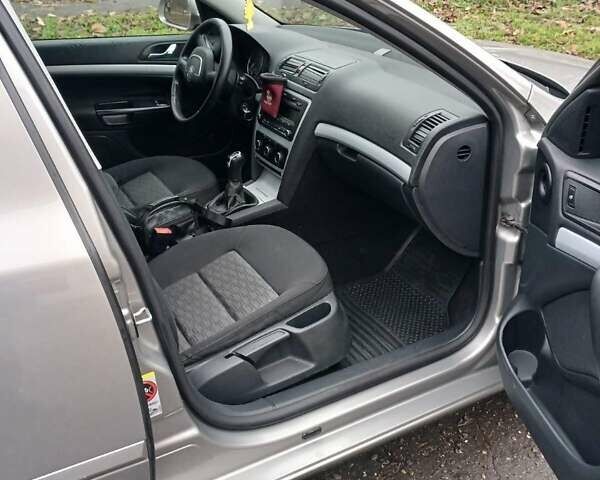 Серый Шкода Октавия, объемом двигателя 1.6 л и пробегом 247 тыс. км за 6750 $, фото 17 на Automoto.ua