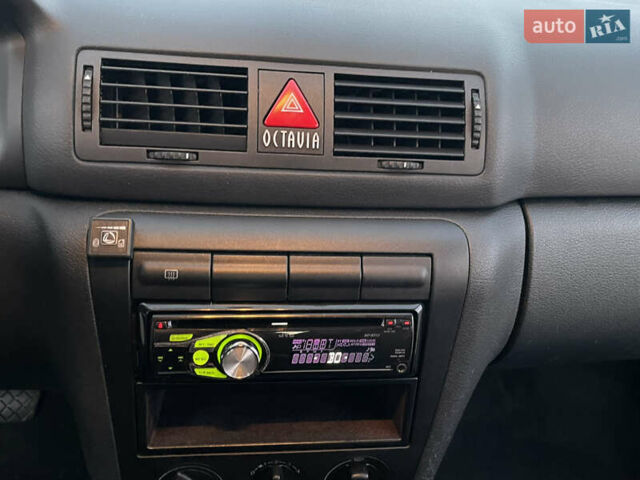 Сірий Шкода Октавія, об'ємом двигуна 1.6 л та пробігом 150 тис. км за 7650 $, фото 75 на Automoto.ua