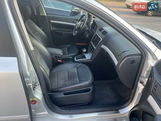 Серый Шкода Октавия, объемом двигателя 1.8 л и пробегом 197 тыс. км за 9000 $, фото 16 на Automoto.ua