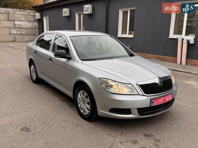 Серый Шкода Октавия, объемом двигателя 1.4 л и пробегом 219 тыс. км за 7400 $, фото 6 на Automoto.ua