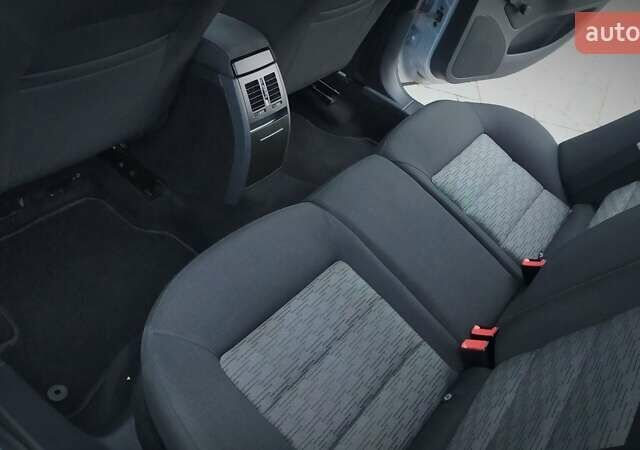 Сірий Шкода Октавія, об'ємом двигуна 1.4 л та пробігом 161 тис. км за 7800 $, фото 154 на Automoto.ua