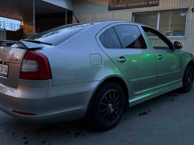 Сірий Шкода Октавія, об'ємом двигуна 1.8 л та пробігом 150 тис. км за 7500 $, фото 8 на Automoto.ua