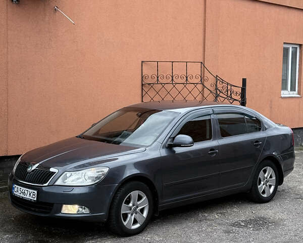 Шкода Октавія 2010 у Смеле на Automoto.ua Сірий Шкода Октавія, об'ємом двигуна 1.8 л та пробігом 238 тис. км за 7800 $, фото 3 на Automoto.ua