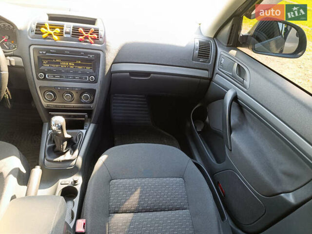 Сірий Шкода Октавія, об'ємом двигуна 1.6 л та пробігом 265 тис. км за 7100 $, фото 12 на Automoto.ua