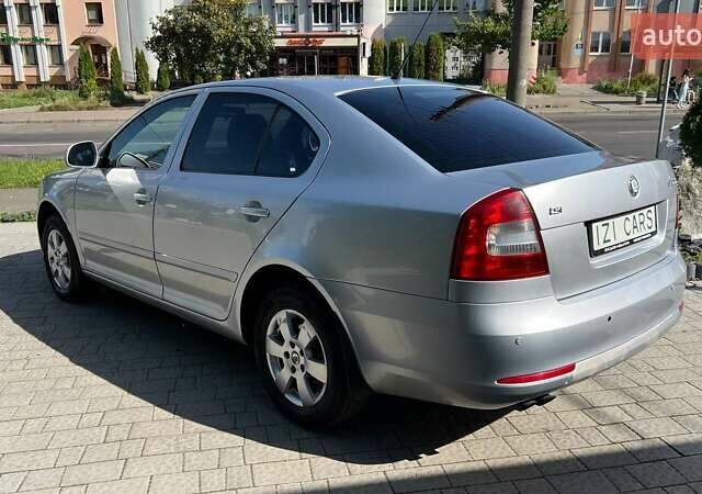 Серый Шкода Октавия, объемом двигателя 1.8 л и пробегом 276 тыс. км за 7700 $, фото 4 на Automoto.ua