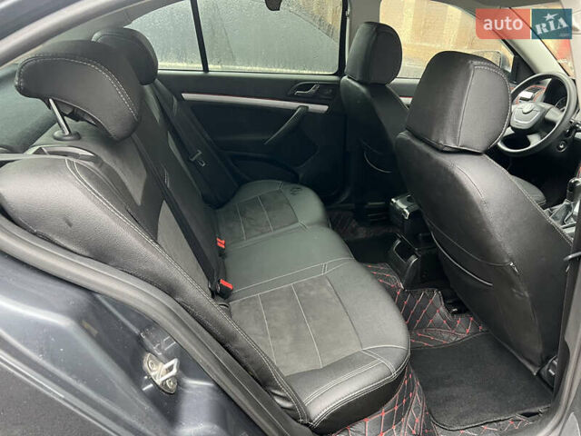 Серый Шкода Октавия, объемом двигателя 1.9 л и пробегом 280 тыс. км за 7000 $, фото 13 на Automoto.ua