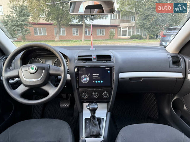 Сірий Шкода Октавія, об'ємом двигуна 1.6 л та пробігом 262 тис. км за 7800 $, фото 7 на Automoto.ua