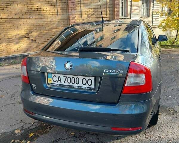 Сірий Шкода Октавія, об'ємом двигуна 1.6 л та пробігом 211 тис. км за 8600 $, фото 4 на Automoto.ua