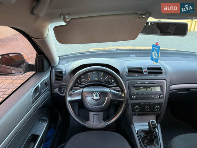 Серый Шкода Октавия, объемом двигателя 1.6 л и пробегом 315 тыс. км за 7800 $, фото 13 на Automoto.ua