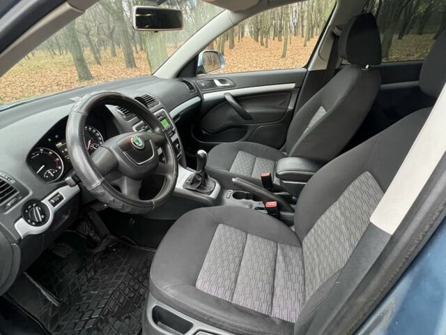 Серый Шкода Октавия, объемом двигателя 1.8 л и пробегом 204 тыс. км за 7500 $, фото 9 на Automoto.ua