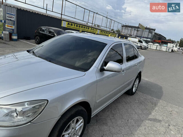 Сірий Шкода Октавія, об'ємом двигуна 1.8 л та пробігом 259 тис. км за 7500 $, фото 24 на Automoto.ua