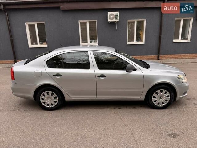 Серый Шкода Октавия, объемом двигателя 1.4 л и пробегом 219 тыс. км за 7400 $, фото 7 на Automoto.ua