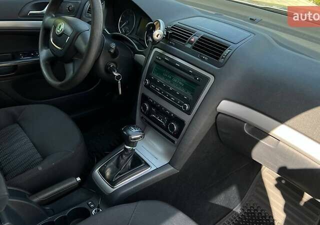 Серый Шкода Октавия, объемом двигателя 1.8 л и пробегом 276 тыс. км за 7700 $, фото 28 на Automoto.ua