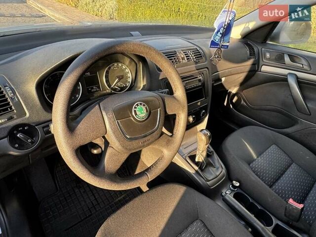 Серый Шкода Октавия, объемом двигателя 1.4 л и пробегом 220 тыс. км за 7300 $, фото 11 на Automoto.ua