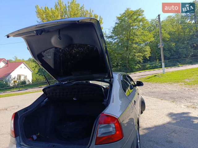 Сірий Шкода Октавія, об'ємом двигуна 1.6 л та пробігом 265 тис. км за 7100 $, фото 20 на Automoto.ua