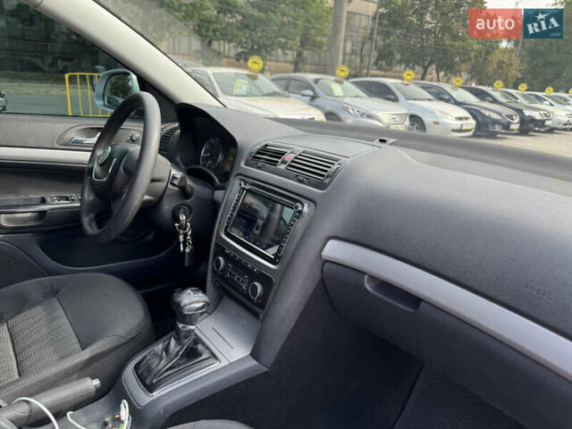 Сірий Шкода Октавія, об'ємом двигуна 1.8 л та пробігом 259 тис. км за 7500 $, фото 48 на Automoto.ua
