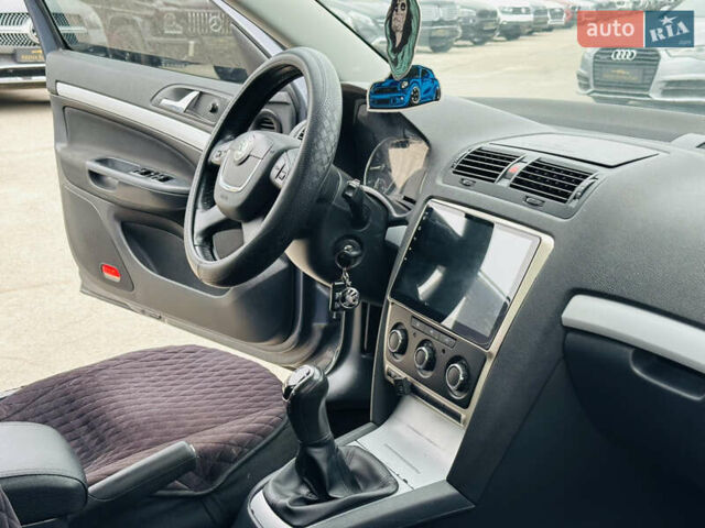 Серый Шкода Октавия, объемом двигателя 1.6 л и пробегом 280 тыс. км за 6300 $, фото 23 на Automoto.ua