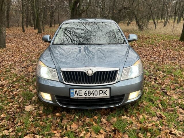 Серый Шкода Октавия, объемом двигателя 1.8 л и пробегом 204 тыс. км за 7500 $, фото 1 на Automoto.ua