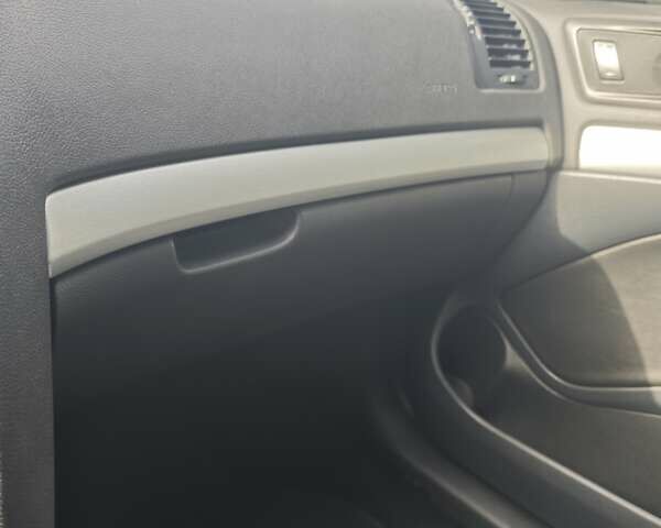 Сірий Шкода Октавія, об'ємом двигуна 1.98 л та пробігом 180 тис. км за 12888 $, фото 56 на Automoto.ua