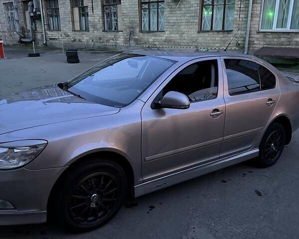 Сірий Шкода Октавія, об'ємом двигуна 1.8 л та пробігом 150 тис. км за 7500 $, фото 8 на Automoto.ua