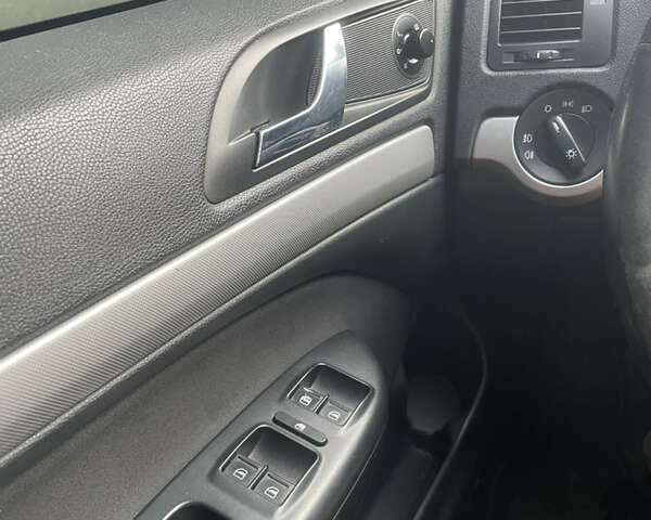 Серый Шкода Октавия, объемом двигателя 1.8 л и пробегом 260 тыс. км за 7600 $, фото 13 на Automoto.ua