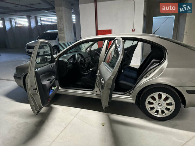 Сірий Шкода Октавія, об'ємом двигуна 1.6 л та пробігом 200 тис. км за 6900 $, фото 8 на Automoto.ua