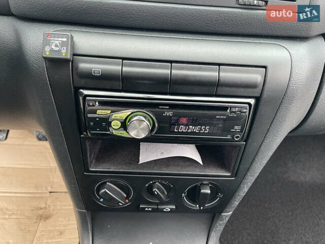 Сірий Шкода Октавія, об'ємом двигуна 1.6 л та пробігом 150 тис. км за 7500 $, фото 71 на Automoto.ua