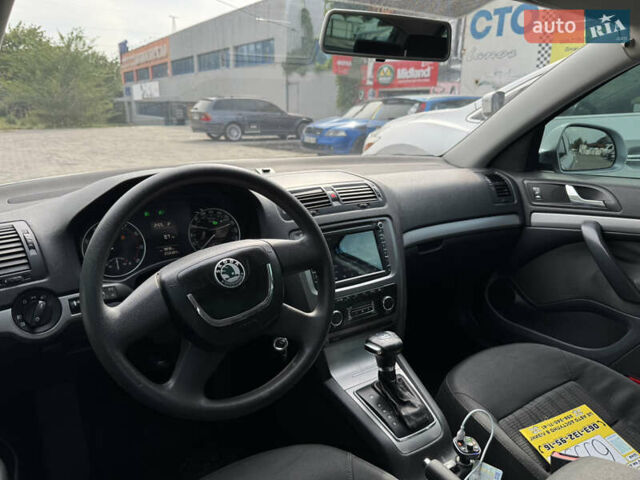 Сірий Шкода Октавія, об'ємом двигуна 1.8 л та пробігом 259 тис. км за 7500 $, фото 32 на Automoto.ua