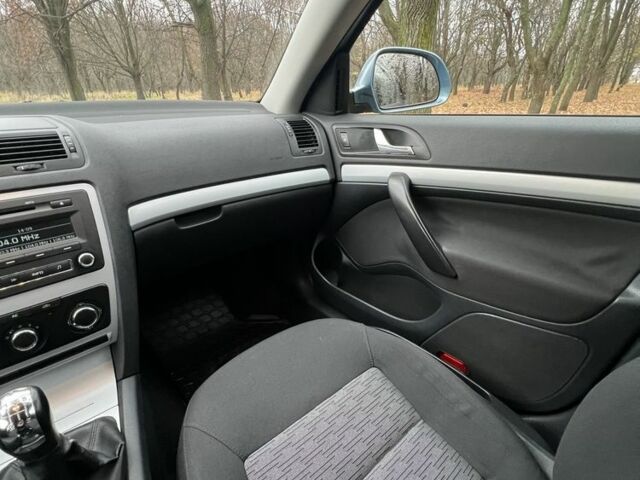 Серый Шкода Октавия, объемом двигателя 1.8 л и пробегом 204 тыс. км за 7500 $, фото 15 на Automoto.ua