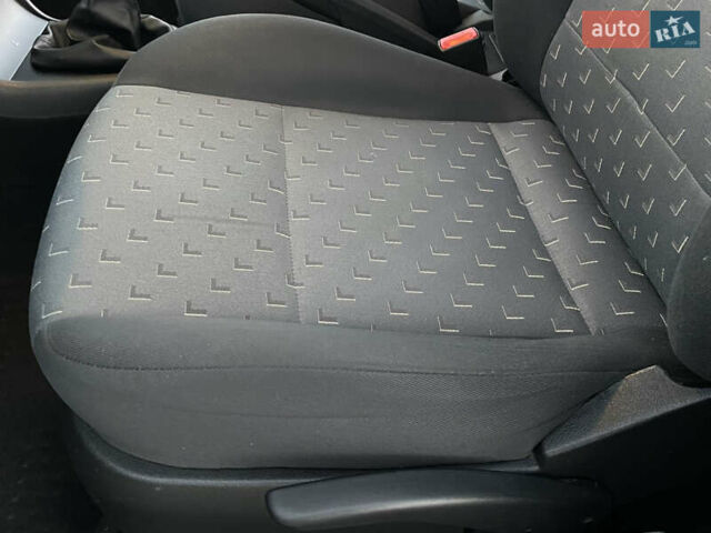 Сірий Шкода Октавія, об'ємом двигуна 1.6 л та пробігом 150 тис. км за 7650 $, фото 44 на Automoto.ua