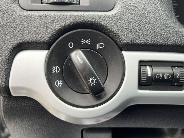 Сірий Шкода Октавія, об'ємом двигуна 1.6 л та пробігом 330 тис. км за 8800 $, фото 11 на Automoto.ua