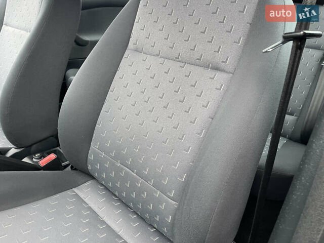 Сірий Шкода Октавія, об'ємом двигуна 1.6 л та пробігом 150 тис. км за 7500 $, фото 49 на Automoto.ua