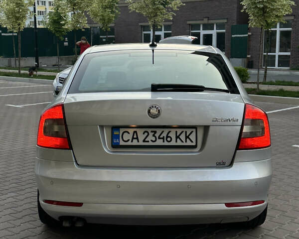 Серый Шкода Октавия, объемом двигателя 1.97 л и пробегом 322 тыс. км за 8200 $, фото 9 на Automoto.ua