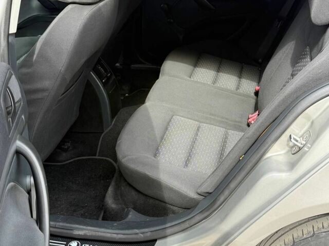 Сірий Шкода Октавія, об'ємом двигуна 1.6 л та пробігом 198 тис. км за 7300 $, фото 10 на Automoto.ua