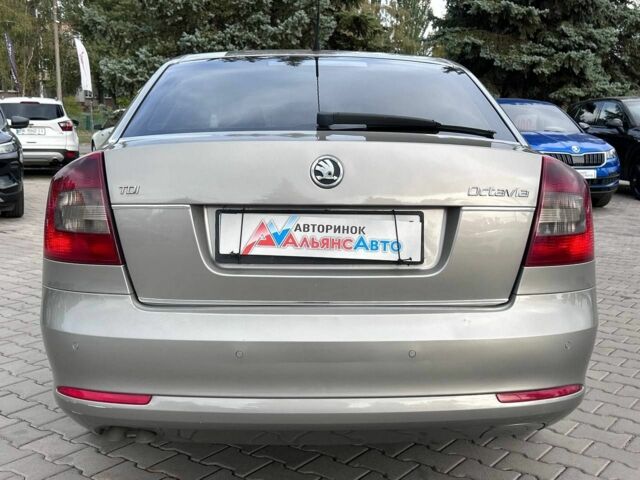 Серый Шкода Октавия, объемом двигателя 1.9 л и пробегом 217 тыс. км за 6200 $, фото 5 на Automoto.ua
