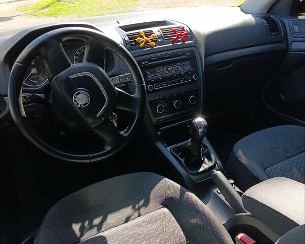 Сірий Шкода Октавія, об'ємом двигуна 1.6 л та пробігом 265 тис. км за 7100 $, фото 5 на Automoto.ua