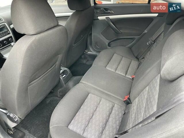 Сірий Шкода Октавія, об'ємом двигуна 1.6 л та пробігом 150 тис. км за 6800 $, фото 10 на Automoto.ua