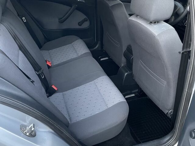 Сірий Шкода Октавія, об'ємом двигуна 1.6 л та пробігом 138 тис. км за 7000 $, фото 6 на Automoto.ua