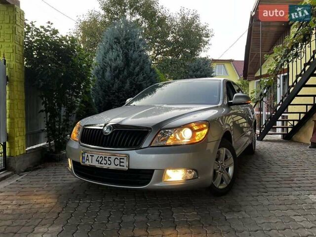Сірий Шкода Октавія, об'ємом двигуна 1.6 л та пробігом 237 тис. км за 7800 $, фото 4 на Automoto.ua