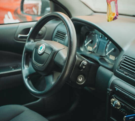 Сірий Шкода Октавія, об'ємом двигуна 1.6 л та пробігом 203 тис. км за 6900 $, фото 26 на Automoto.ua