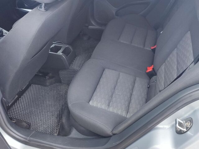 Сірий Шкода Октавія, об'ємом двигуна 1.6 л та пробігом 130 тис. км за 7800 $, фото 4 на Automoto.ua