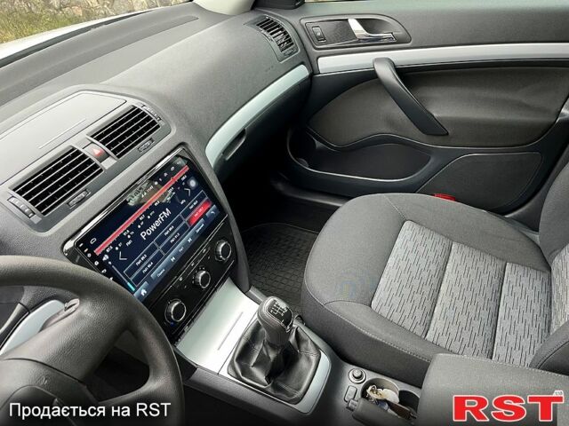 Серый Шкода Октавия, объемом двигателя 1.8 л и пробегом 180 тыс. км за 7500 $, фото 10 на Automoto.ua