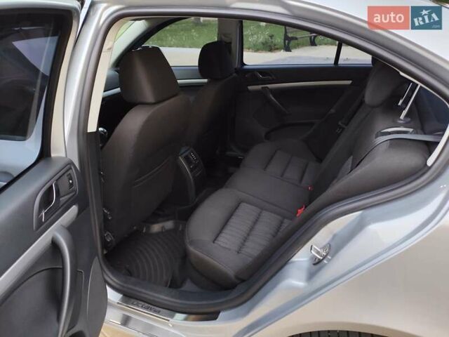 Сірий Шкода Октавія, об'ємом двигуна 1.6 л та пробігом 202 тис. км за 8500 $, фото 7 на Automoto.ua