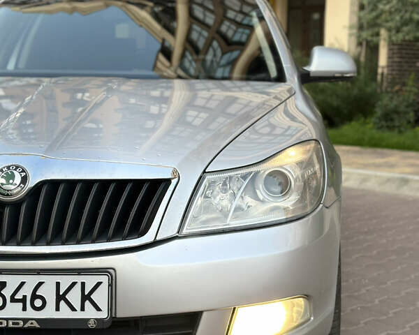Серый Шкода Октавия, объемом двигателя 1.97 л и пробегом 322 тыс. км за 8200 $, фото 5 на Automoto.ua