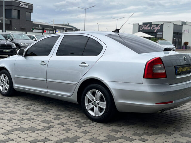 Сірий Шкода Октавія, об'ємом двигуна 1.6 л та пробігом 330 тис. км за 8800 $, фото 4 на Automoto.ua