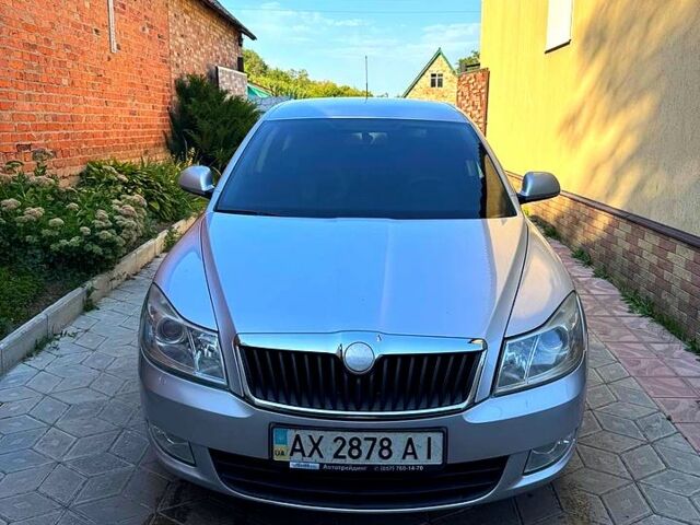 Сірий Шкода Октавія, об'ємом двигуна 1.8 л та пробігом 173 тис. км за 7200 $, фото 4 на Automoto.ua