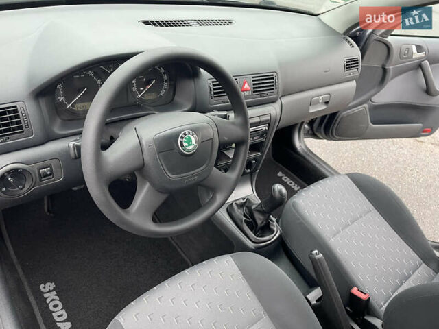 Серый Шкода Октавия, объемом двигателя 1.6 л и пробегом 150 тыс. км за 7500 $, фото 47 на Automoto.ua