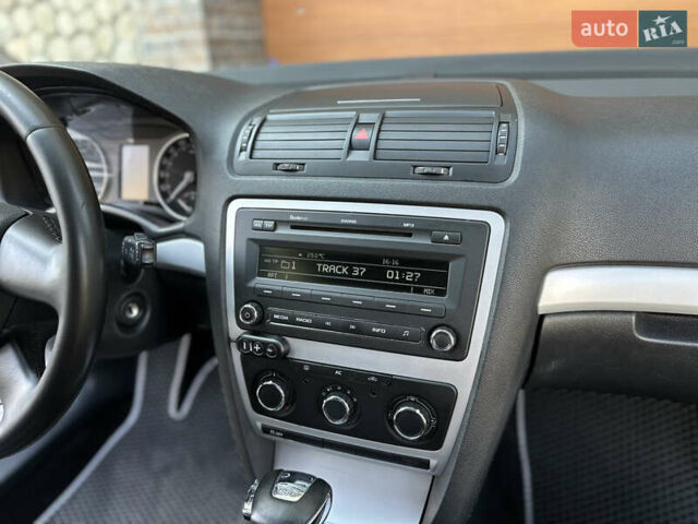 Сірий Шкода Октавія, об'ємом двигуна 1.6 л та пробігом 307 тис. км за 7500 $, фото 25 на Automoto.ua