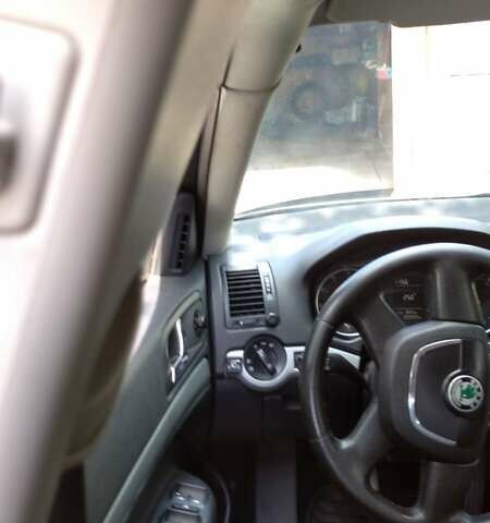 Серый Шкода Октавия, объемом двигателя 1.6 л и пробегом 209 тыс. км за 9800 $, фото 33 на Automoto.ua